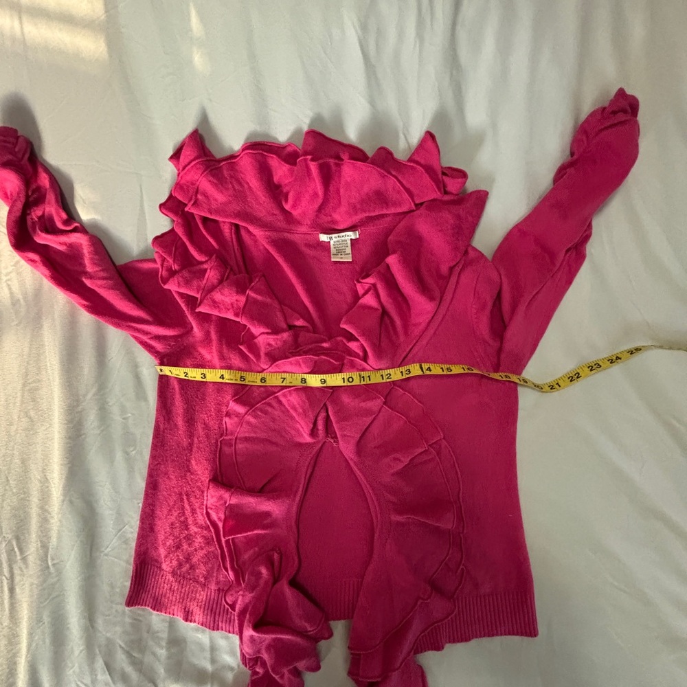 B Studio Pink Ruffle Cardigan Sweater Women’s Medium Open Front Feminine Knit